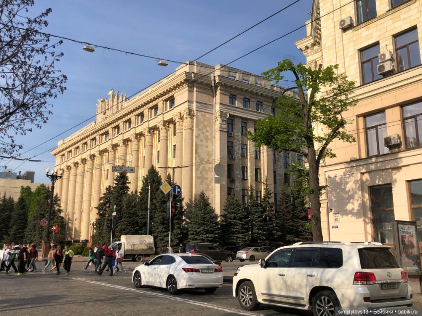 Мишка приглашает на прогулку