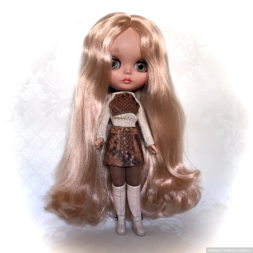 Одежда и обувь для Блайз из натуральной кожи