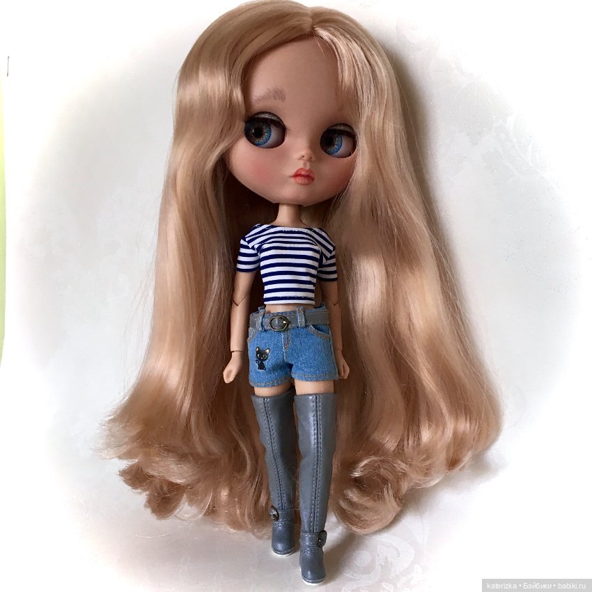 Одежда и обувь для Блайз из натуральной кожи