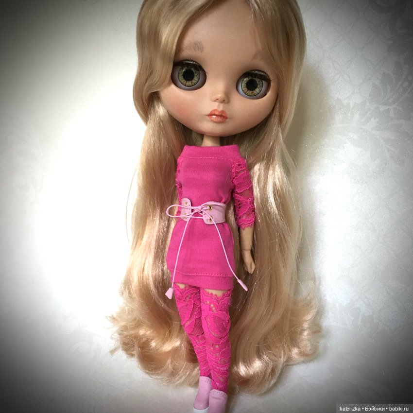 Одежда и обувь для Блайз из натуральной кожи