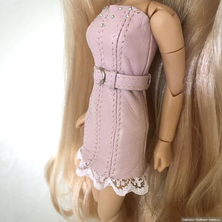 Одежда и обувь для Блайз из натуральной кожи