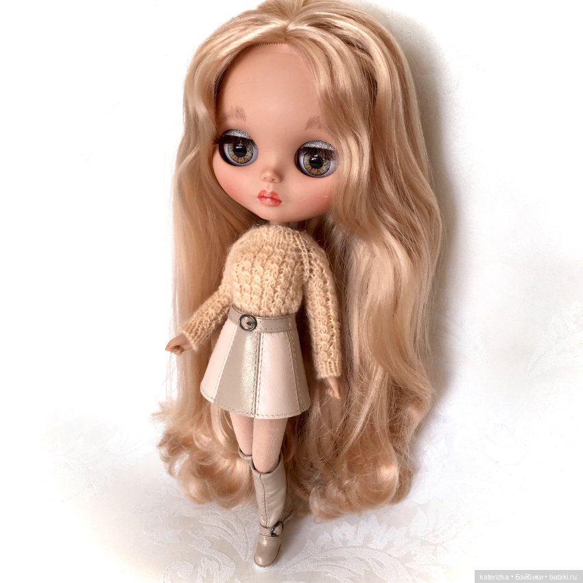 Одежда и обувь для Блайз из натуральной кожи