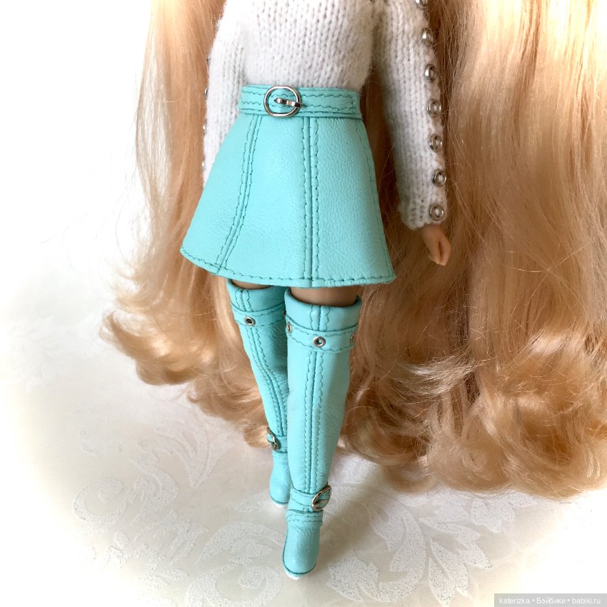 Одежда и обувь для Блайз из натуральной кожи