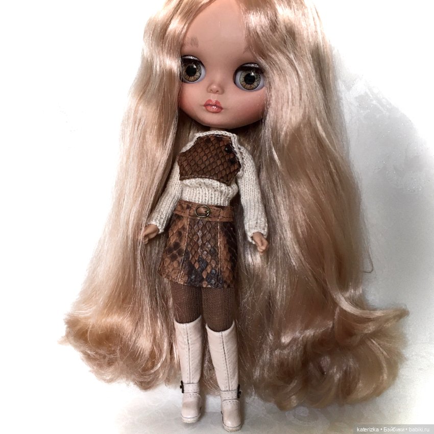 Одежда и обувь для Блайз из натуральной кожи