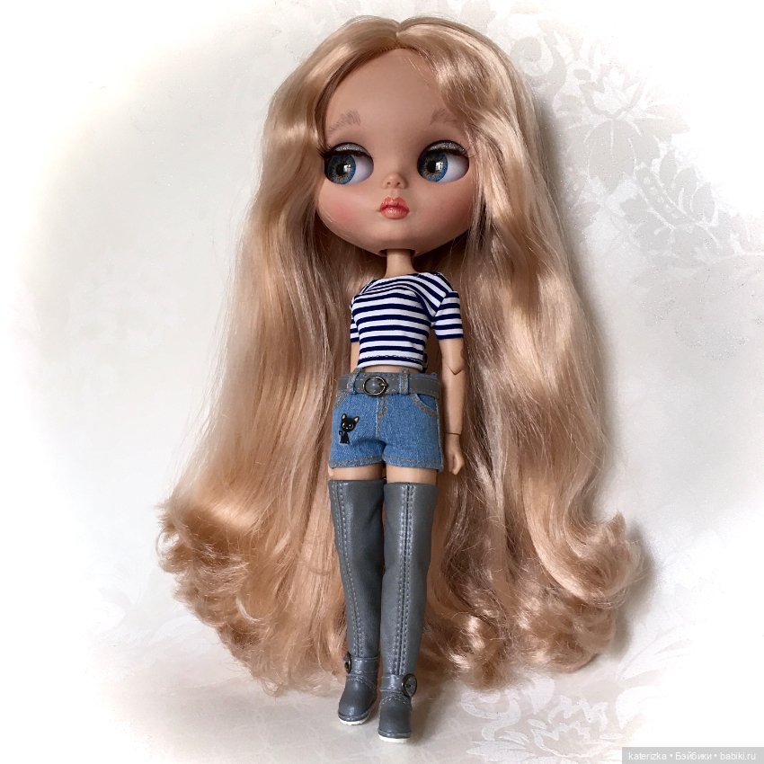 Одежда и обувь для Блайз из натуральной кожи