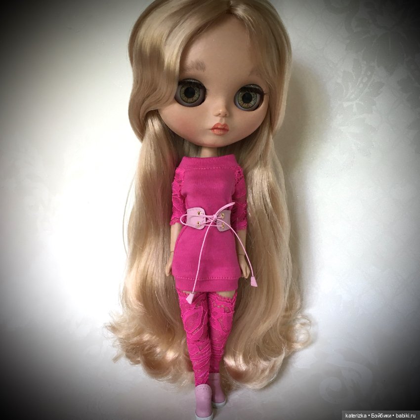 Одежда и обувь для Блайз из натуральной кожи