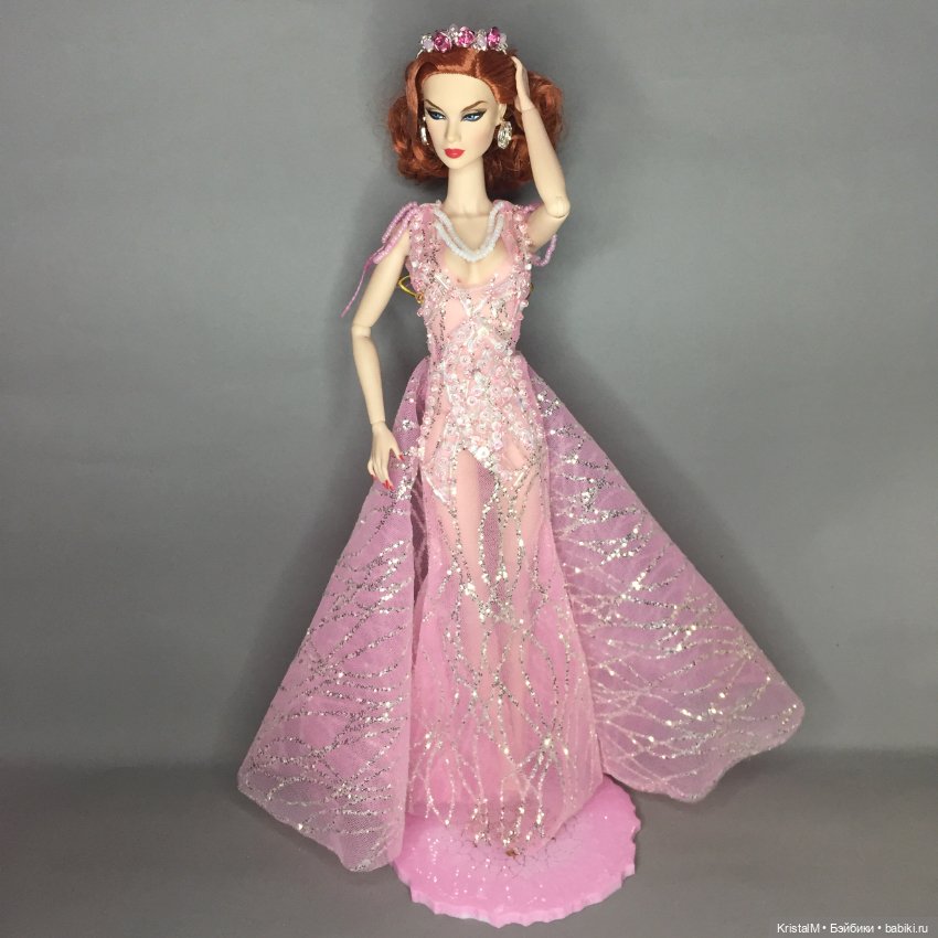 Авторские подставки для кукол