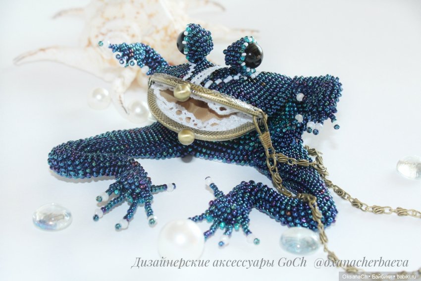 Укрупненная особь - лягушка