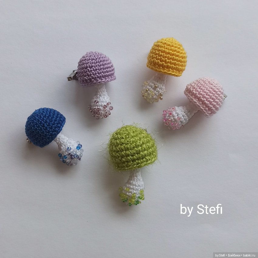 Брошечки грибочки — Вязаные игрушки и амигуруми: крючком