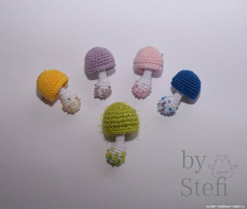 Брошечки грибочки — Вязаные игрушки и амигуруми: крючком (фото 3)