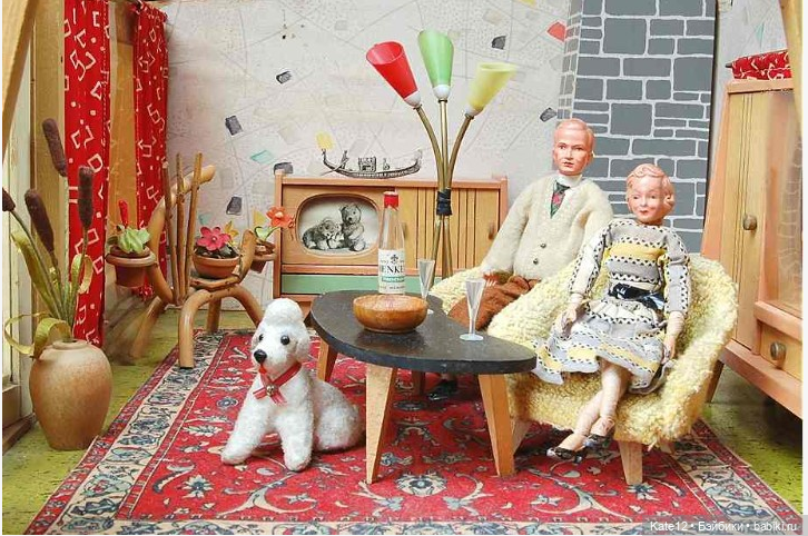 Кукольные домики 1950-60-х годов. Телевизоры и радиоприемники (фото 2)