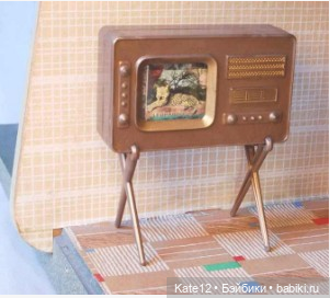 Кукольные домики 1950-60-х годов. Телевизоры и радиоприемники (фото 3)