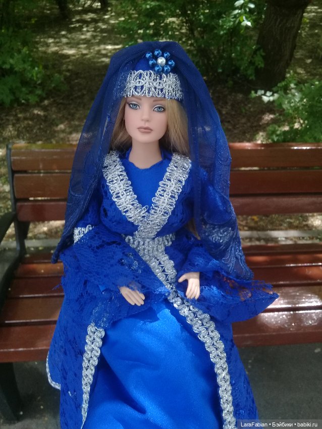 Сапфировый наряд для Агнеты в персидском стиле (фото 4)