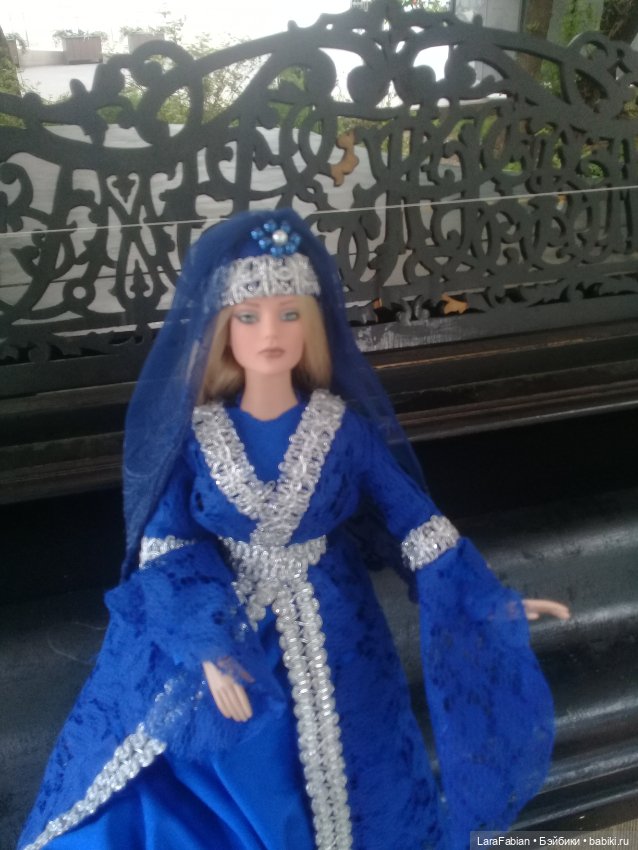 Сапфировый наряд для Агнеты в персидском стиле
