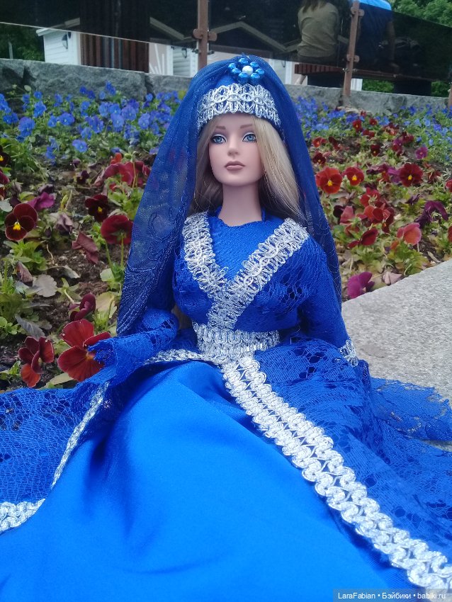 Сапфировый наряд для Агнеты в персидском стиле (фото 8)