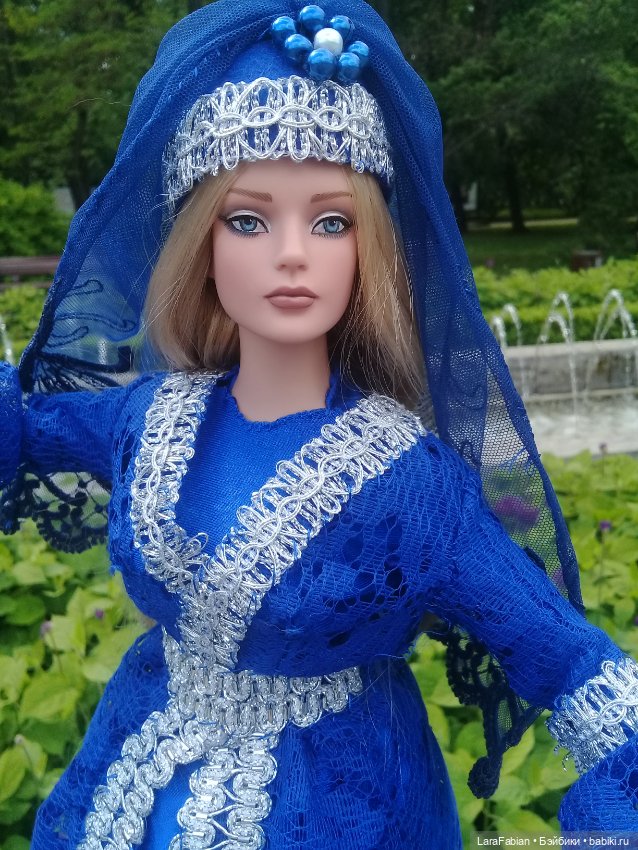 Сапфировый наряд для Агнеты в персидском стиле (фото 6)