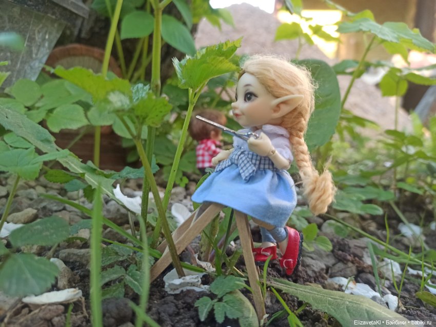 Уборка под яблоней. Realpuki. 117 часть (фото 5)