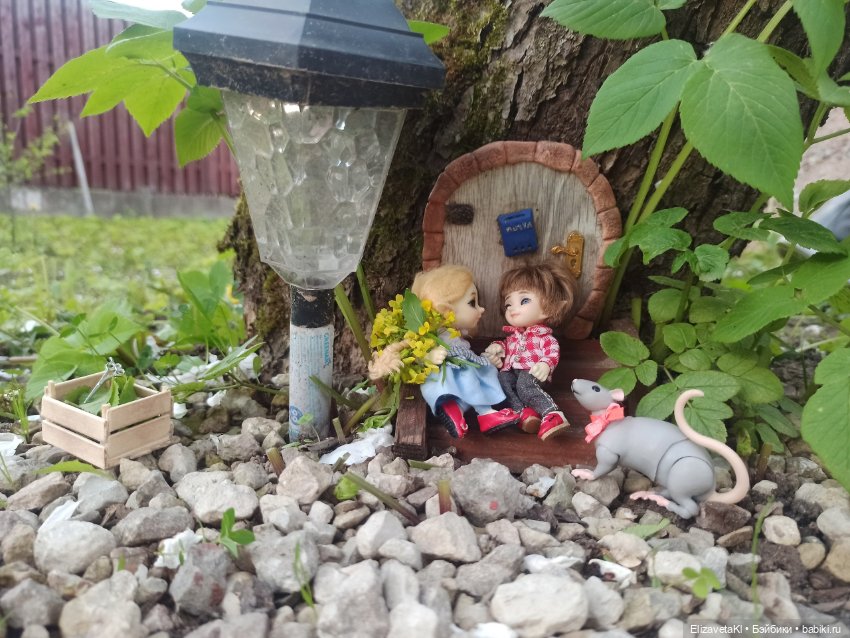 Уборка под яблоней. Realpuki. 117 часть