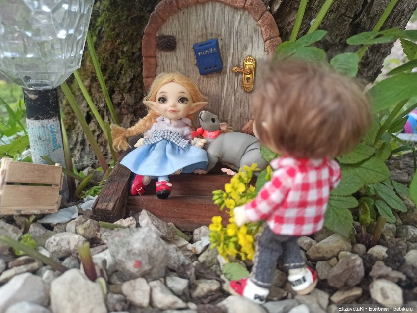 Уборка под яблоней. Realpuki. 117 часть