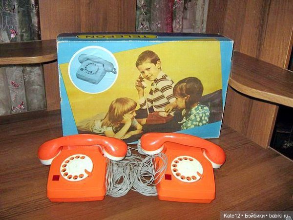 Кукольные домики 1950-60-х годов. Телефон (фото 2)