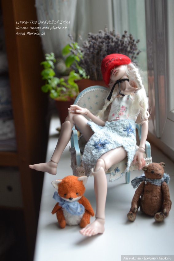 Птичка ,встречает лето! Тепло, вспомнилась Испания, Италия и маскарады