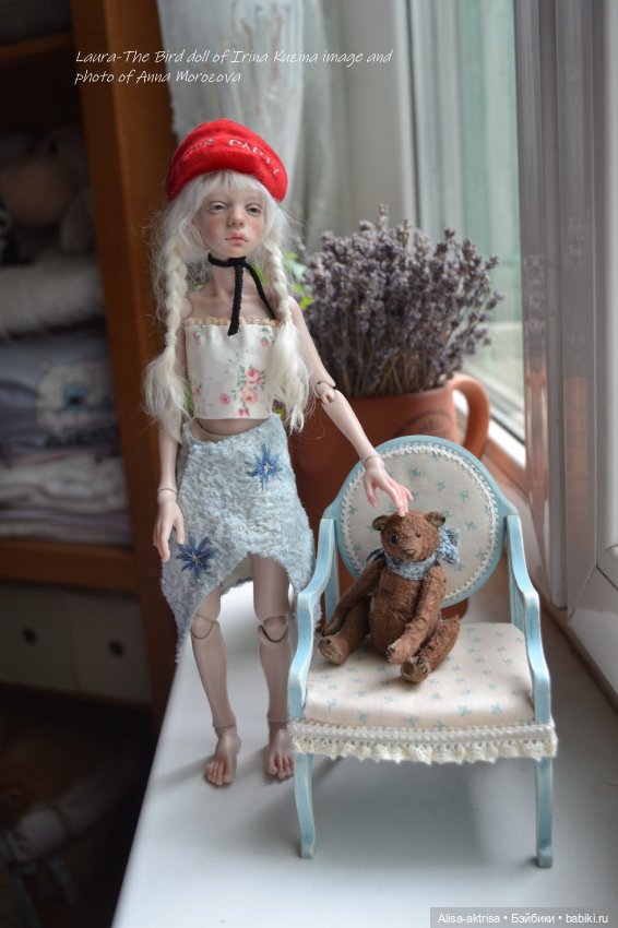 Птичка ,встречает лето! Тепло, вспомнилась Испания, Италия и маскарады