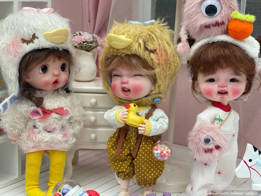 Обитсу в игровой продолжение