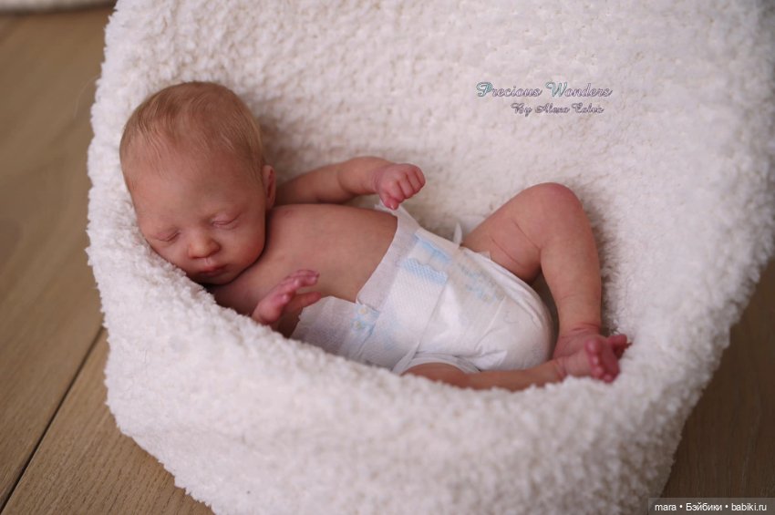 Luna скульптора Ирины Капланской, автор прототипа Alexa Calvo