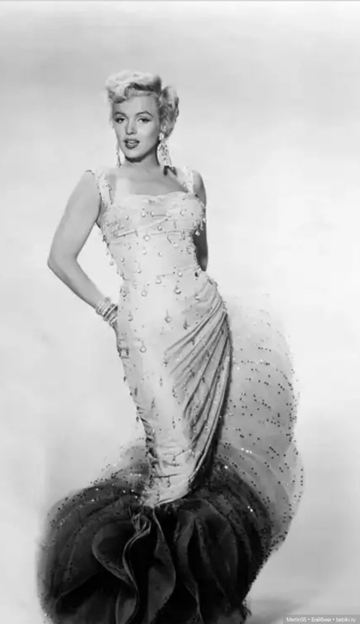 Просвещается 95 летию Мерлин Монро
