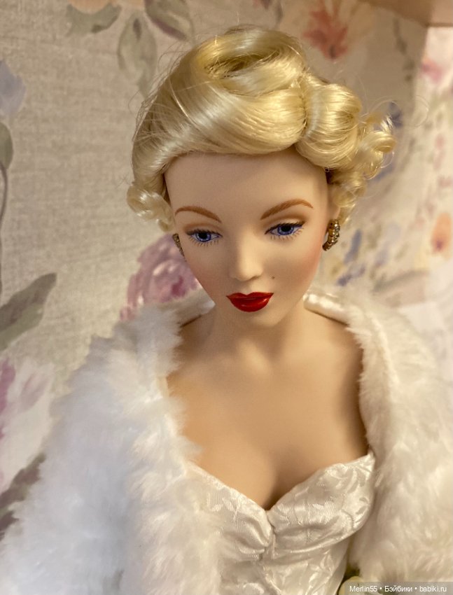 Просвещается 95 летию Мерлин Монро