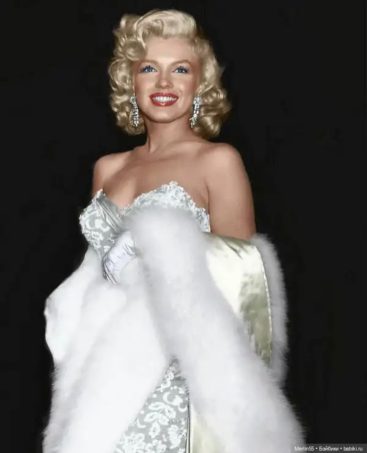 Просвещается 95 летию Мерлин Монро