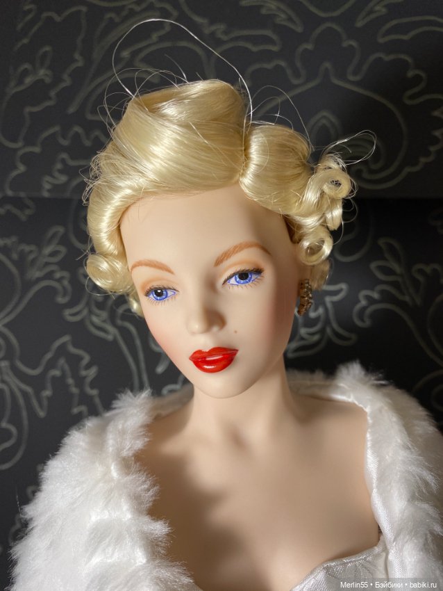 Просвещается 95 летию Мерлин Монро