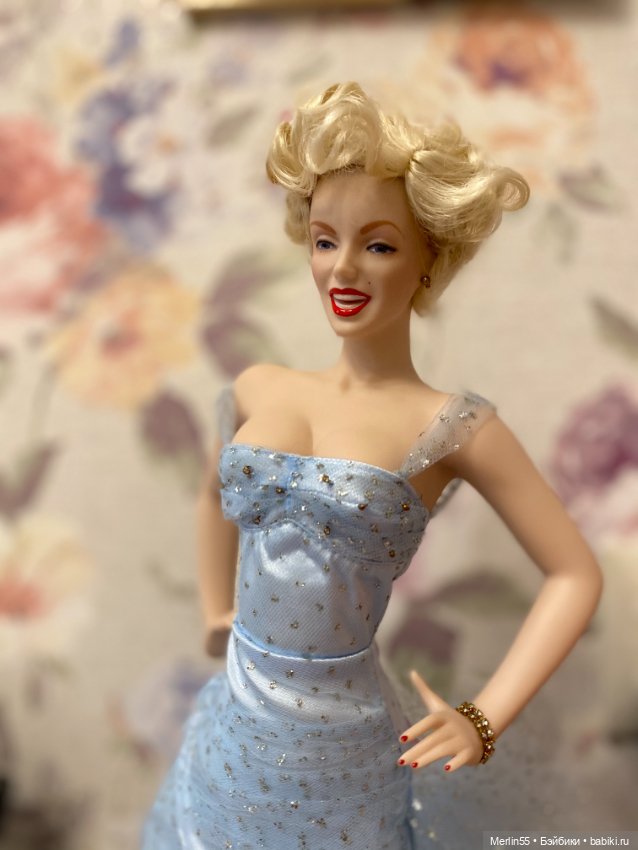 Просвещается 95 летию Мерлин Монро