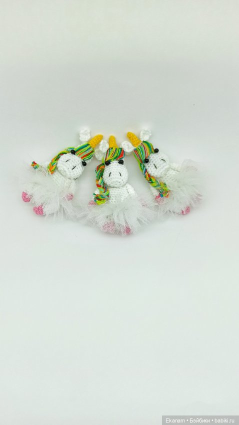 Лебединое озеро единорогов