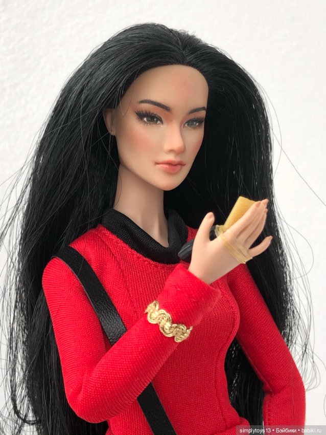 Перевоплощение в лейтенанта Ухуру (фото 7)