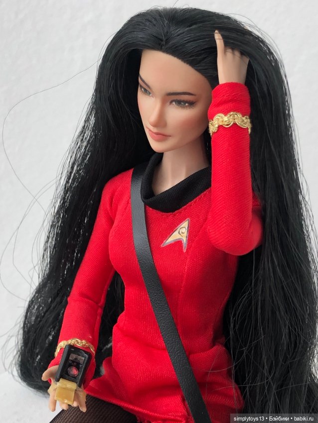 Перевоплощение в лейтенанта Ухуру (фото 9)