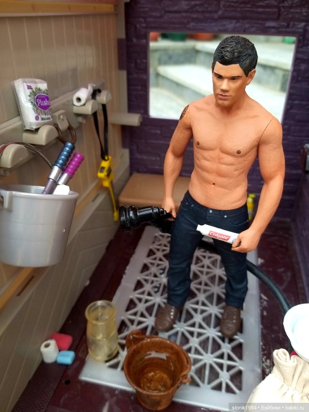 Мир на ладони. Экшен-фигурки 1:12 (фото 7)