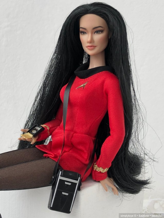 Перевоплощение в лейтенанта Ухуру