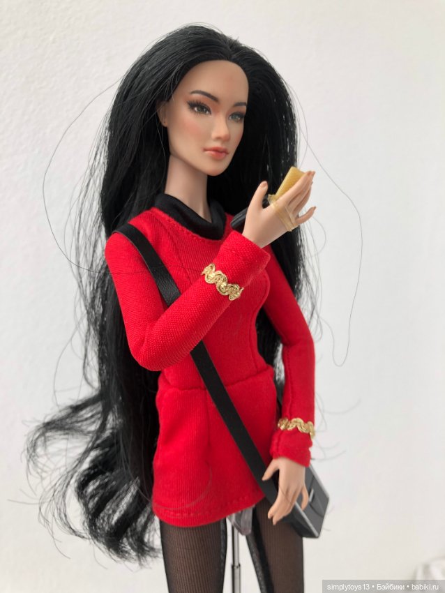 Перевоплощение в лейтенанта Ухуру (фото 6)