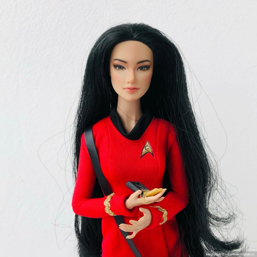 Перевоплощение в лейтенанта Ухуру