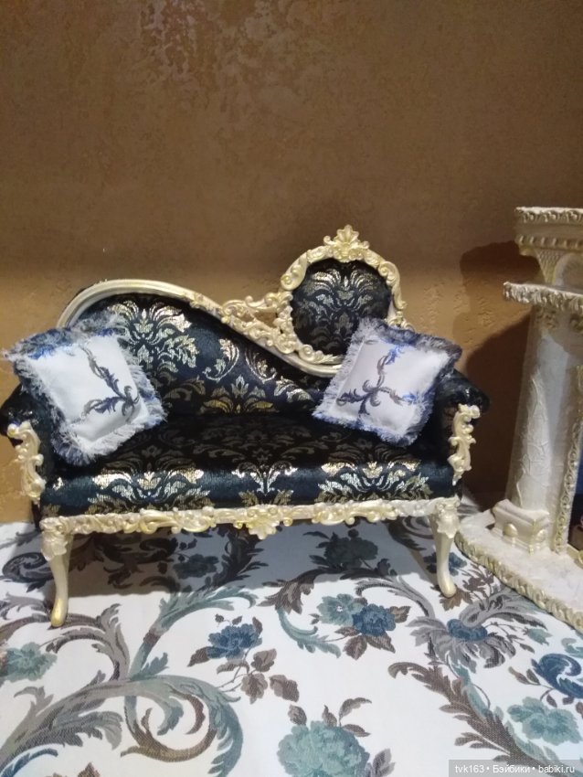 Диван-кушетка темно-синего цвета (фото 5)