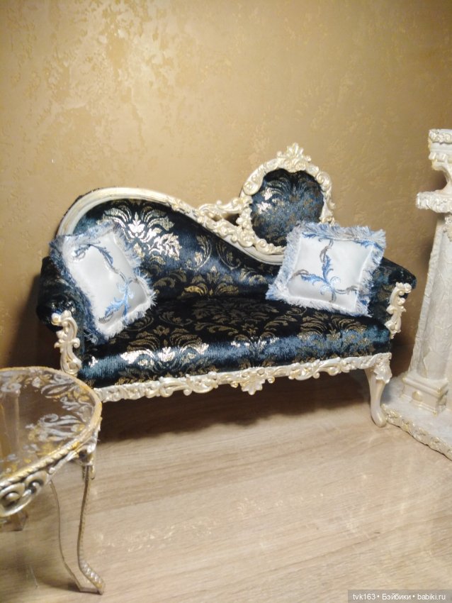 Диван-кушетка темно-синего цвета (фото 6)