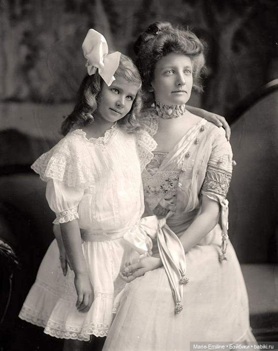 Дети из прошлого, и их наряды