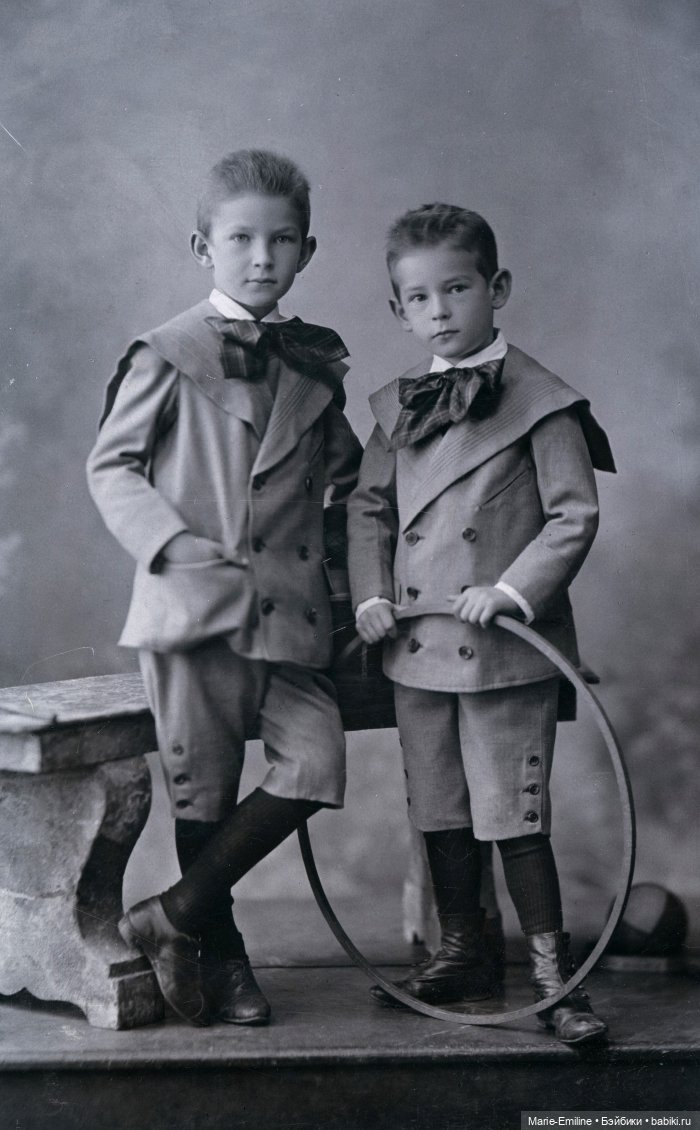 Дети из прошлого, и их наряды - 2