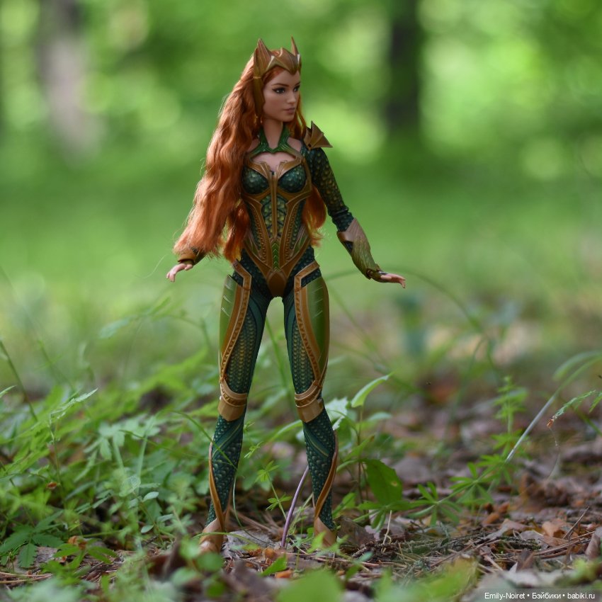 К бабушке надо ездить большой компанией