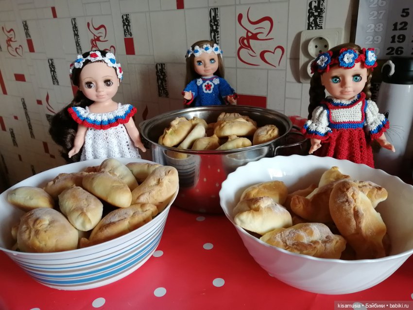 А у нас сегодня пирожки — Российские куклы Весна