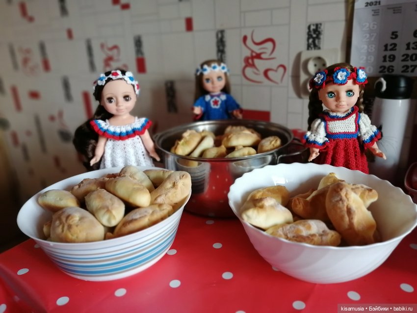 А у нас сегодня пирожки — Российские куклы Весна