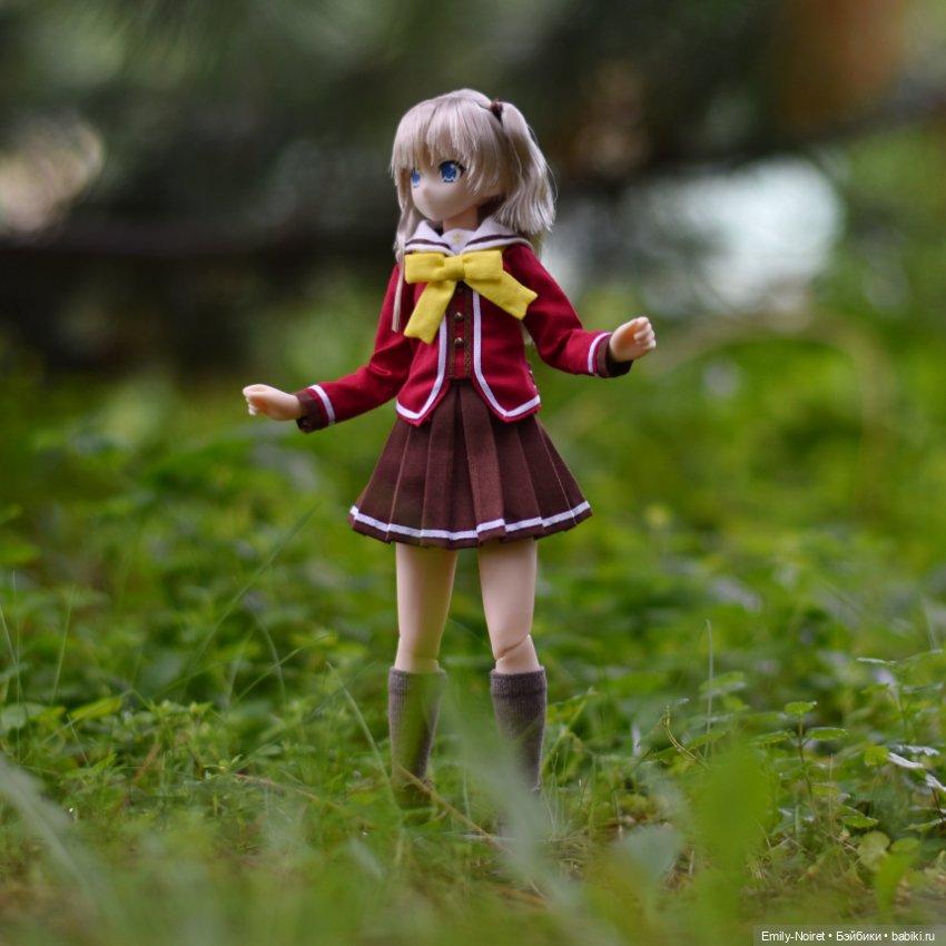 Задумчивая Нао среди цветов (фото 10)