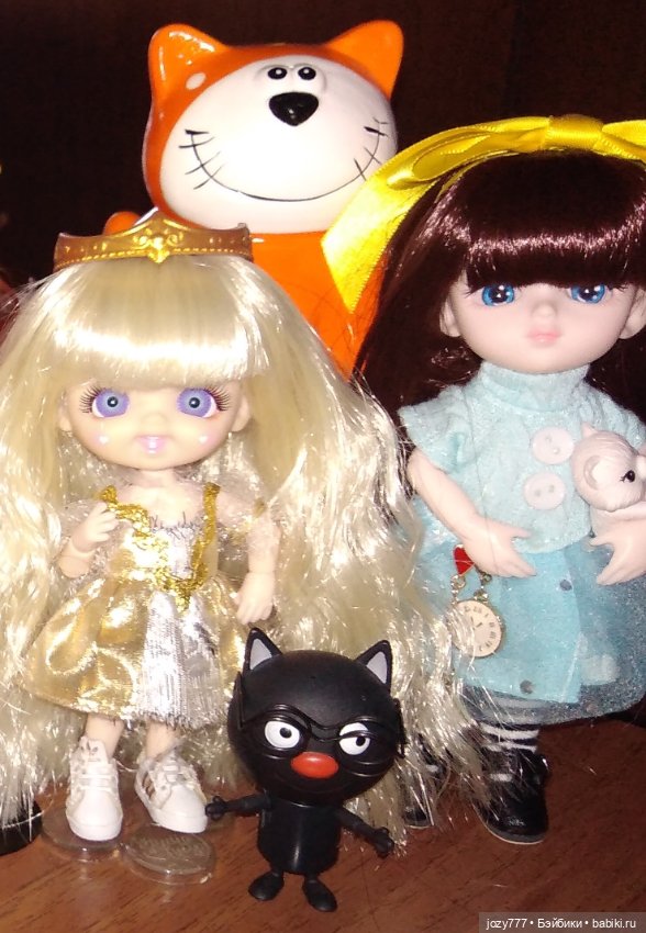 У моих малышей есть младшая сестрёнка - девочка с фиалковыми глазами и сердечками на щечках (фото 10)