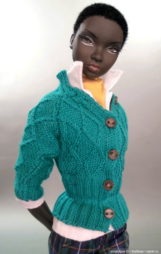 Красотка Нишель и фото создания кофточки